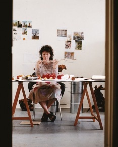 אניה גלאציו, במהלך עבודתה בסטודיו בלונדון